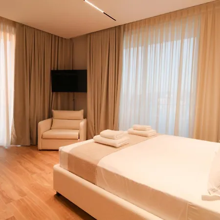 Monarc Otel 4*