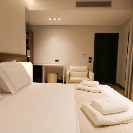 Monarc 4* Ksamil