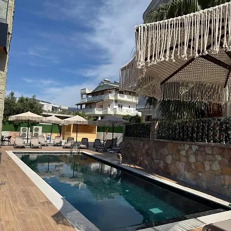 Monarc Hotel Ksamil