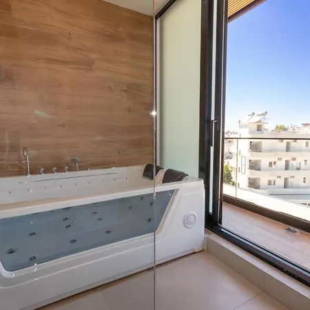Otel Monarc Ksamil